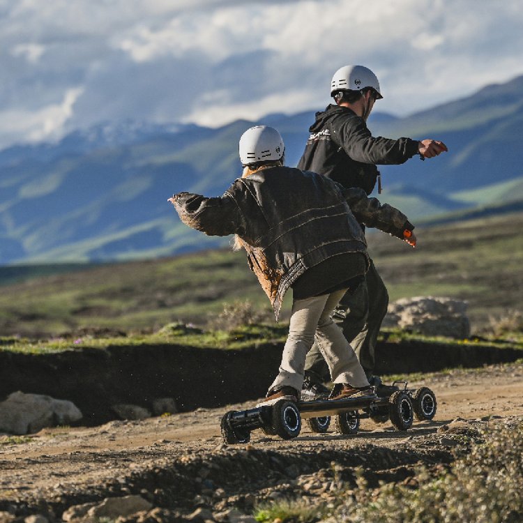 Exway Atlas Pro 4WD Electric Skateboard