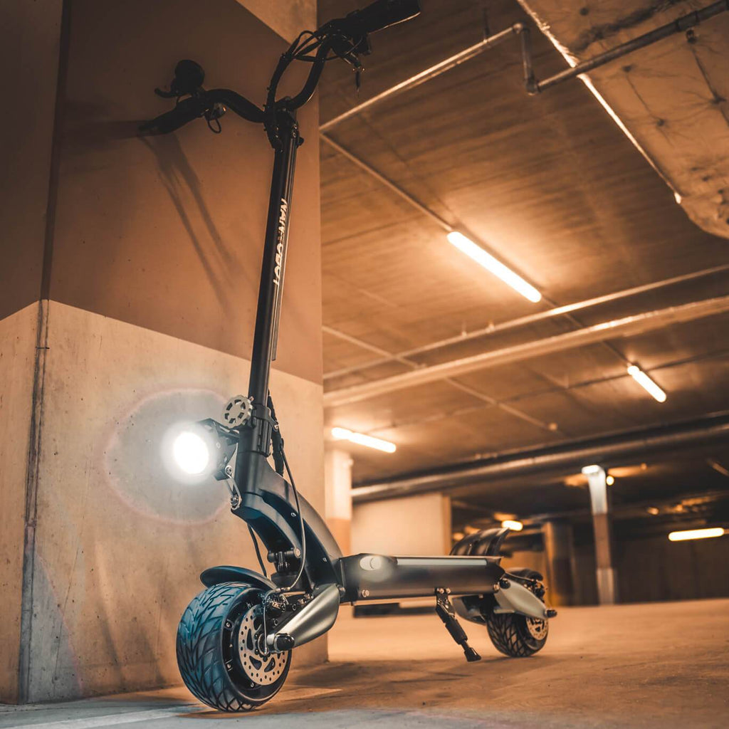 NANROBOT Lightning 2.0 48V/18Ah 1600W Electric Scooter